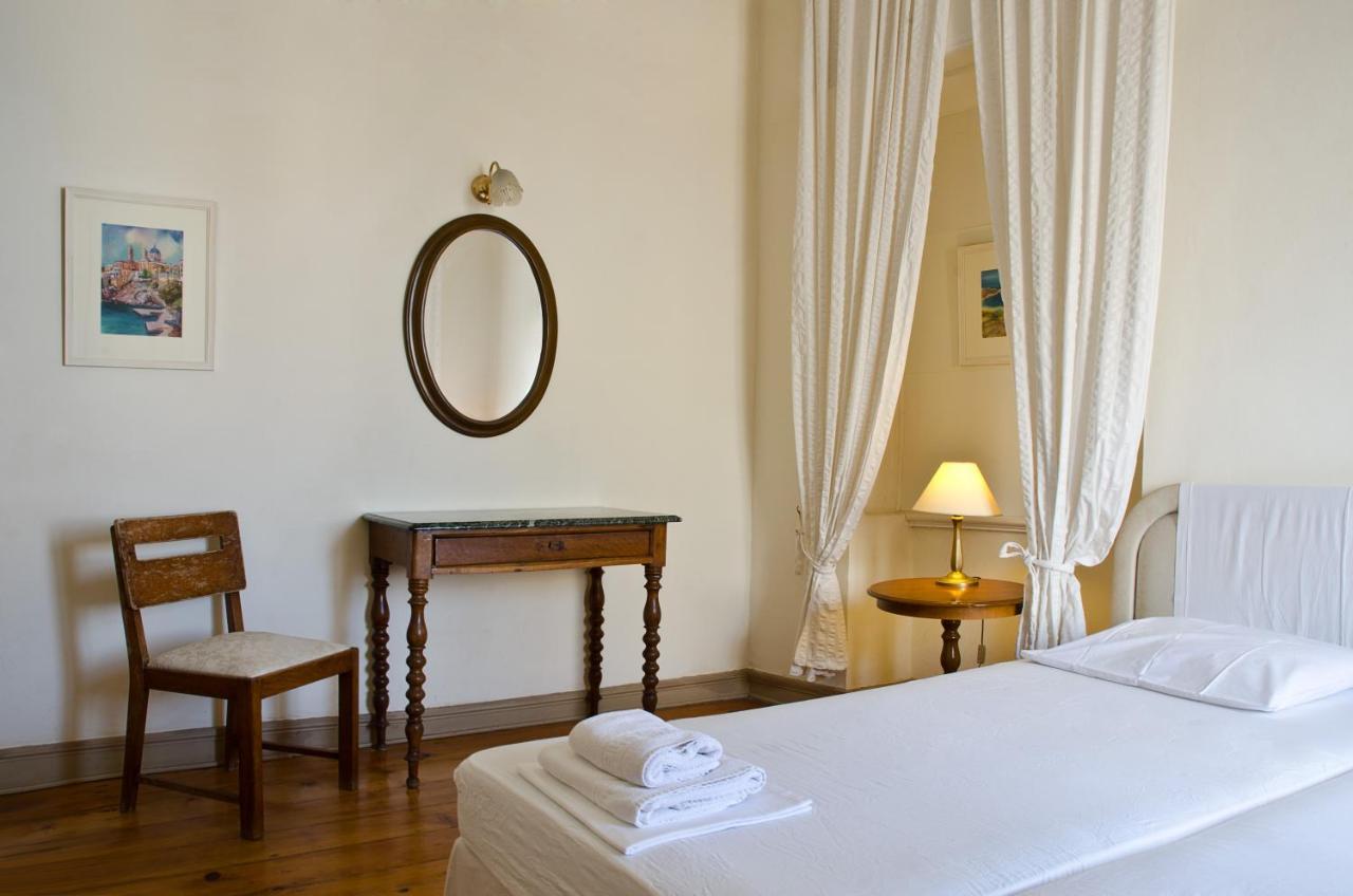 Hotel Omiros แอร์มูโปลี ภายนอก รูปภาพ