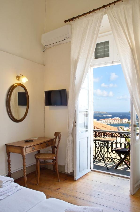Hotel Omiros แอร์มูโปลี ภายนอก รูปภาพ