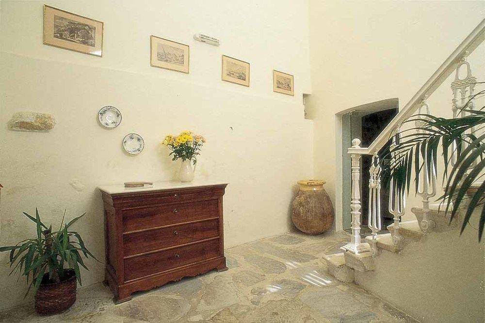 Hotel Omiros แอร์มูโปลี ภายนอก รูปภาพ
