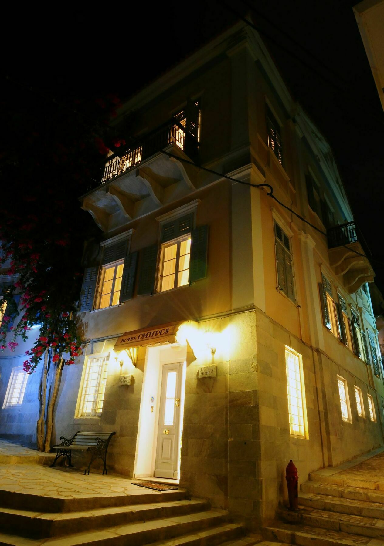 Hotel Omiros แอร์มูโปลี ภายนอก รูปภาพ